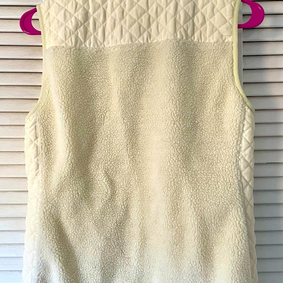 Vineyard Vines XS fleece vest - Picture 3 of 6
